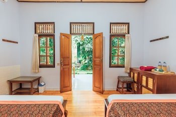 Suastika Lodge