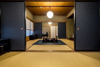 Classic Japan Living Kikuya