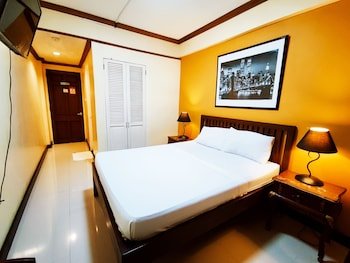 Spring Plaza Hotel