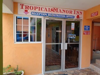 Tropical Manor Inn