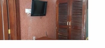 Solomon's Castle Hotel