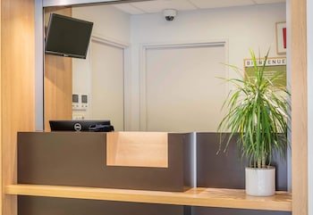 B&B HOTEL Marseille Aéroport Saint-Victoret