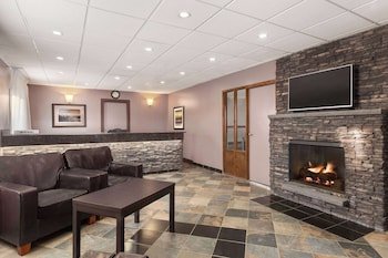 Travelodge by Wyndham Meadow Lake