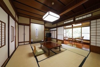 Tonosawa Ichinoyu Honkan