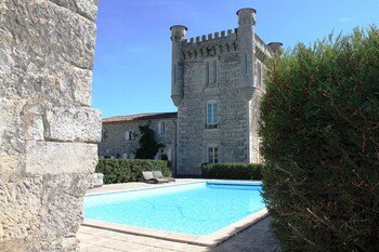 Aux 4 Cornes