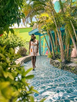 Hotel Cocoplum Beach