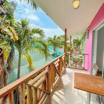 Hotel Cocoplum Beach