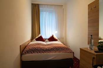 Hotel Mona