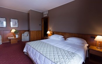 Air Palace Hotel