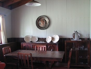 Lovedale Cottages
