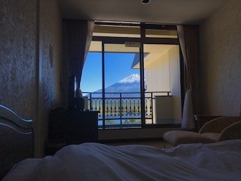 Shoji Mount Hotel