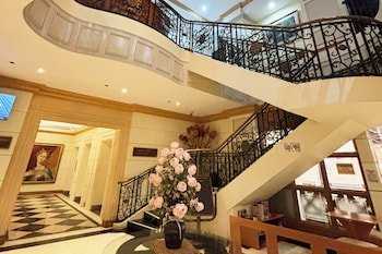 Tiara Oriental Hotel
