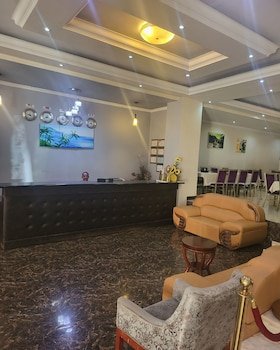 Palm Palace Hotel