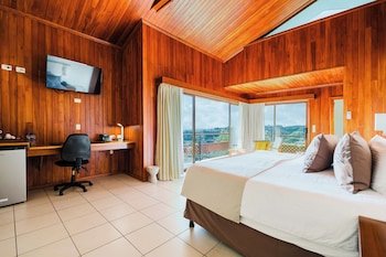 Ficus Sunset Suites