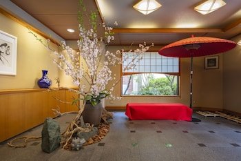 Ryokan Karaku
