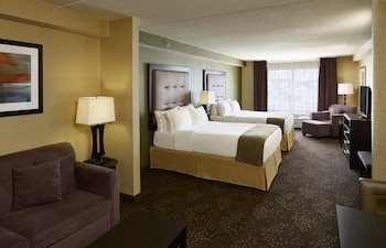 Holiday Inn Express & Suites Timmins