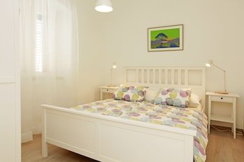 Luxury Seaside Apartments