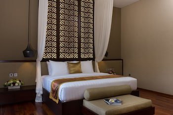 The Secret Villas