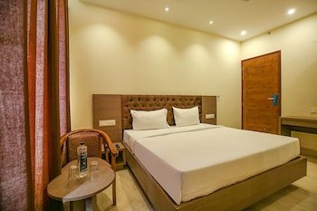 Hotel Melano By FabHotel