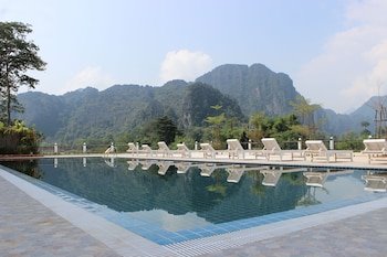 The Grand Riverside Hotel 2