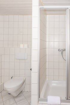 Mühlen Hotel KONSCHAKE Burgen