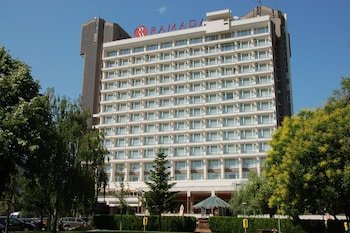 Ramada Bucharest Parc Hotel