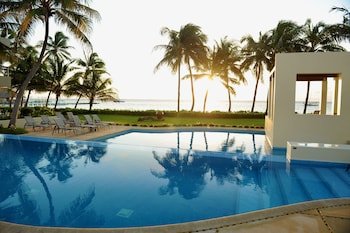 The Phoenix Belize