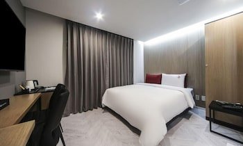 Nampo Bardot Hotel