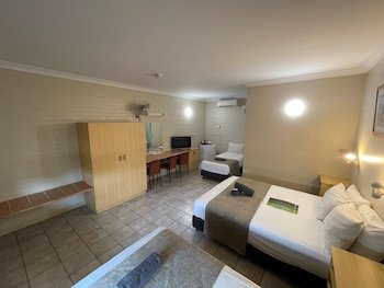 Best Western Pine Tree Motel