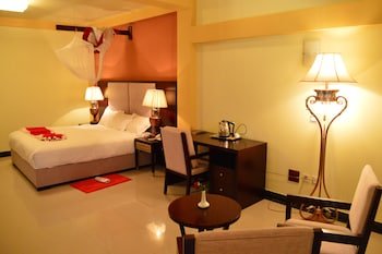 Lewi Hotel Meneharia