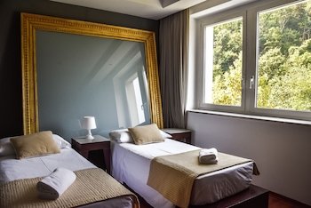 Aston Hotel