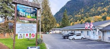 Lucky Strike Motel