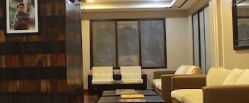 Gyelsa boutique