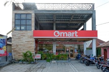 Omar Hotel by Reddoorz
