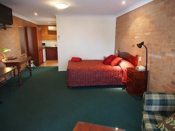 Cobar Town & Country Motor Inn