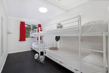 Gladstone Backpackers