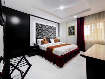 Pasadena Suites
