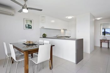 Noosa Shores Resort & Apartments