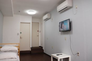 Sophiearth Hostel & Apartments