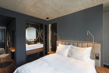 Legend Hotel