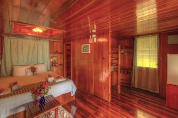 St. George's Caye Resort