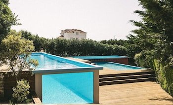 You And The Sea Ericeira Hotel And Apartments