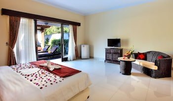 Puri Saron Baruna Beach Cottages