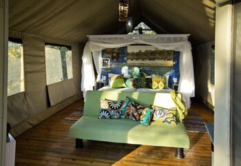 Hyena Pan Tented Camp