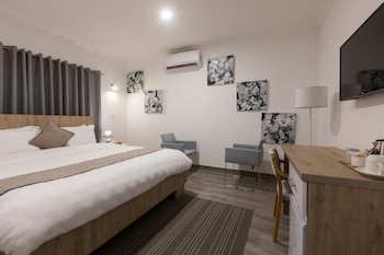 Villandro Residence