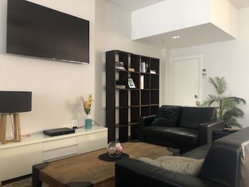 Alloggio Studios On King