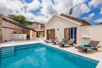 Villa Jasmine