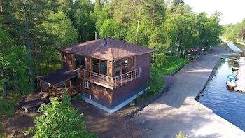 Ladoga Ozero Hotel