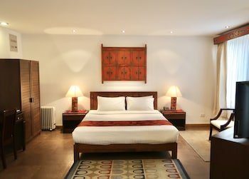 Khang Residency
