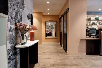 Hotel Kyriad Paris X Canal Saint Martin République